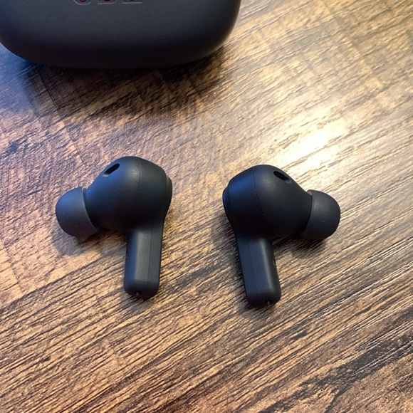 JBL Vibe Beam - True Wireless Earbuds (Black) - Picture 3 of 6